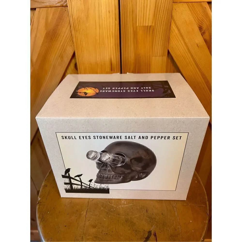 Skull Eyes Stoneware Salt and Pepper Set New In Box (3943)